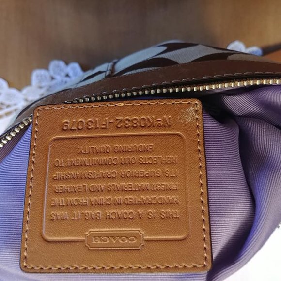 Auth Coach Signature Canvas 13079 Adjustable Shoulder Cross Body bag - Picture 9 of 9